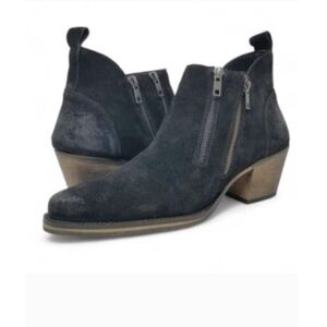 Volatile Bandit Black Suede Booties Size 10 NWOTB Zip Detail